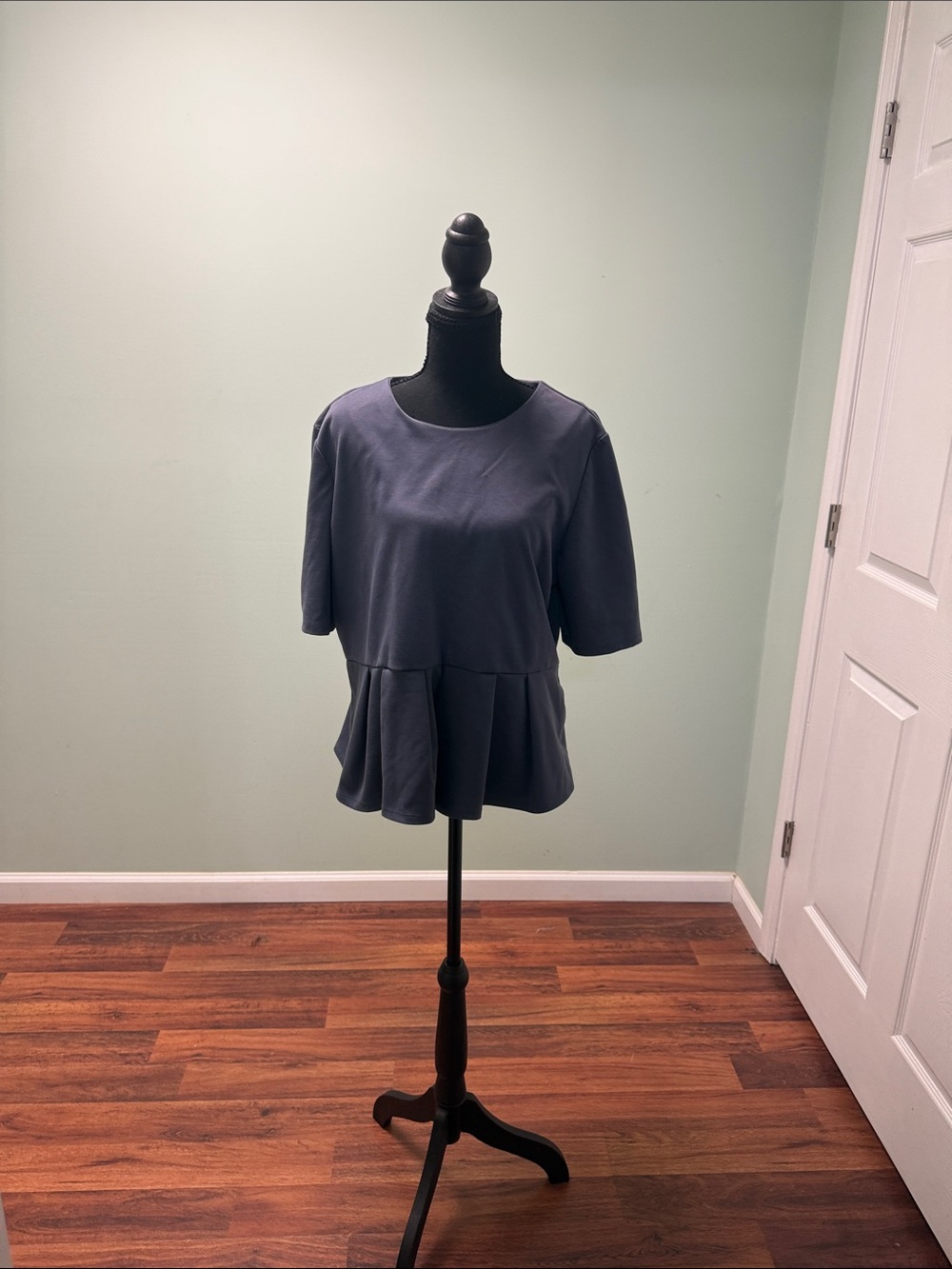 Simply Vera Vera Wang Slate Short Sleeve Top